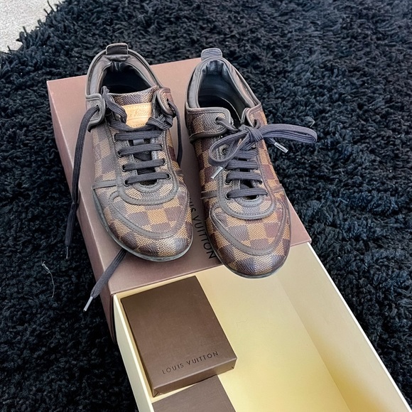 ‼️SOLD‼️ Louis Vuitton Damier Ebene Boogie Sneakers - Picture 3 of 8